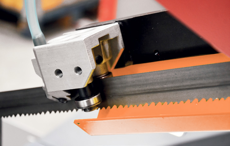 Flott HBS 250 A – Sega a nastro per metallo 0–60° professionale