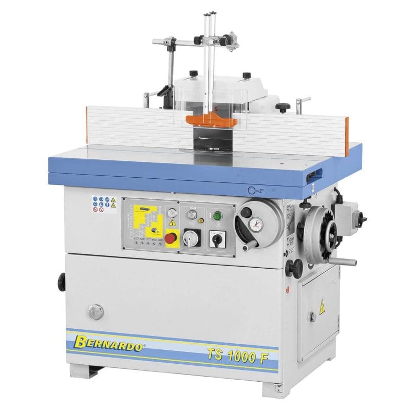 Milling machines with spindle